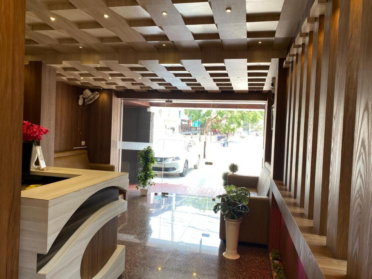 Vismaya Tower Guruvāyūr Exterior foto